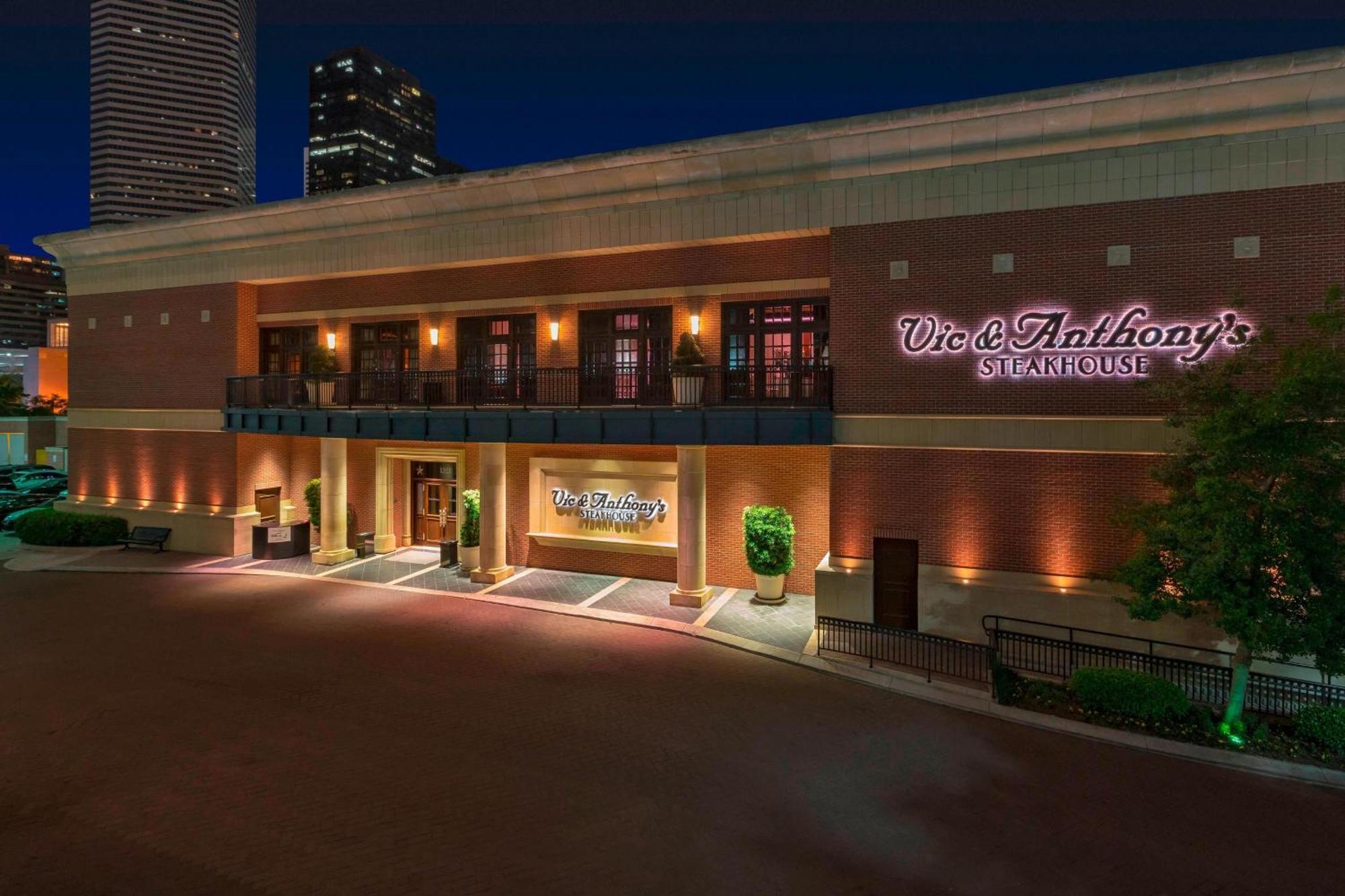 The Westin Houston Downtown Hotel Exterior photo