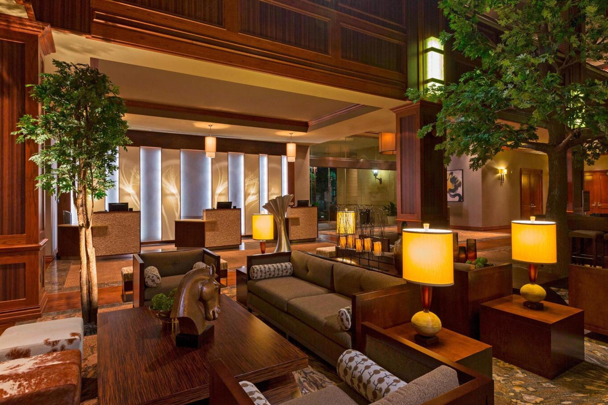 The Westin Houston Downtown Hotel Exterior photo